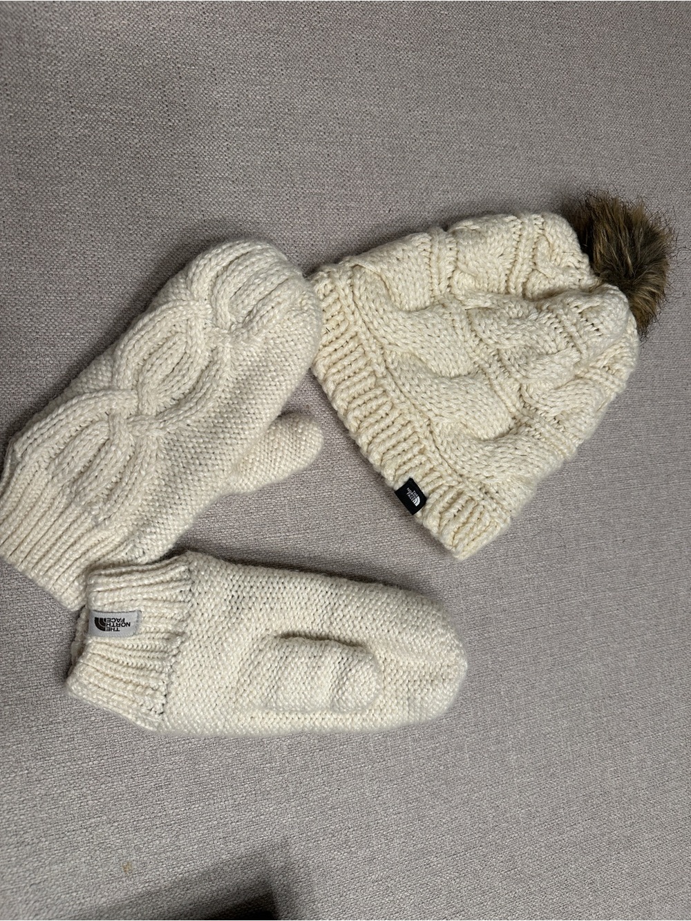 The North Face Kids Cream Cable Knit Pom Beanie & Mittens Set